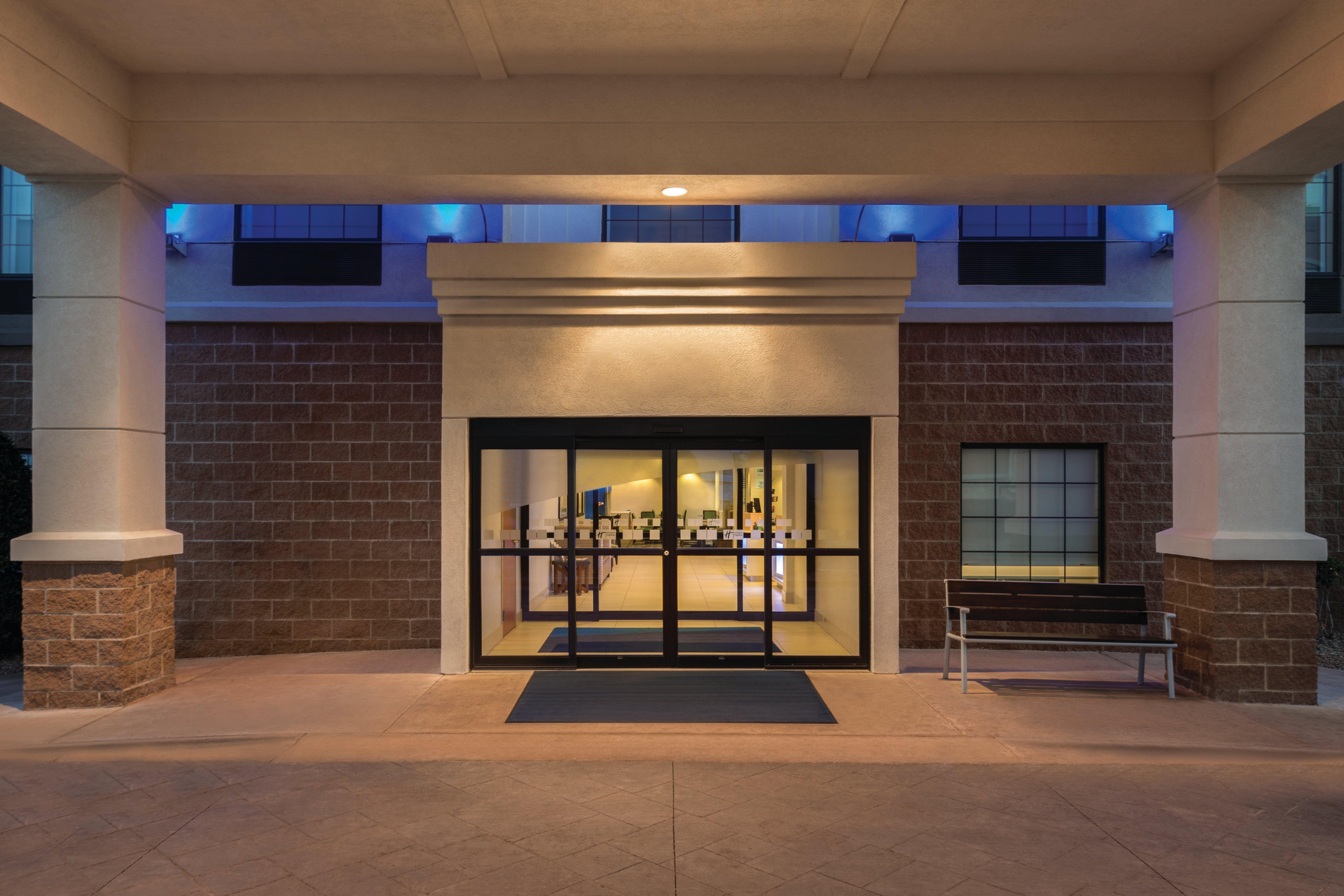 Holiday Inn Express Hotel & Suites Lawton-Fort Sill By Ihg Exterior foto